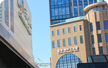 三宮各駅から徒歩５分の好立地